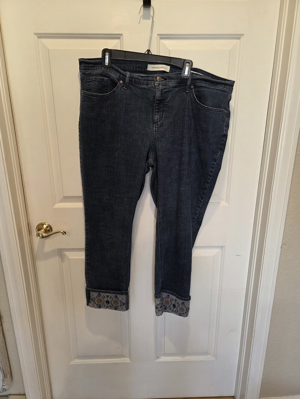 Vintage X America 18W Dark Wash Embroidered Jeans 🌸
